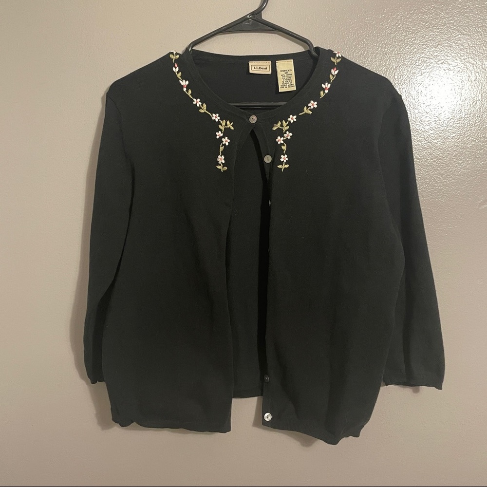 Vintage embroidered 3/4 sleeve button up cardigan